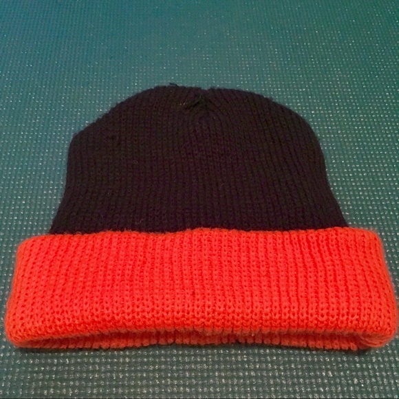 Knit cap - Picture 2 of 4